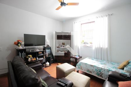 Casa à venda com 360m², 4 quartos e 2 vagasSala de TV