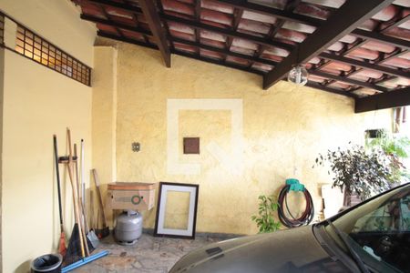 Casa à venda com 360m², 4 quartos e 2 vagasGaragem