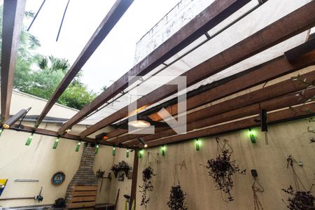 Casa à venda com 226m², 4 quartos e 4 vagasDetalhe