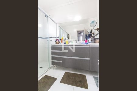 Casa à venda com 226m², 4 quartos e 4 vagasSuíte