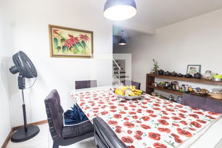 Casa à venda com 226m², 4 quartos e 4 vagasCozinha