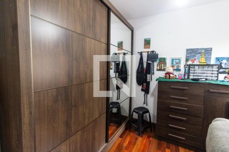Casa à venda com 226m², 4 quartos e 4 vagasQuarto 2