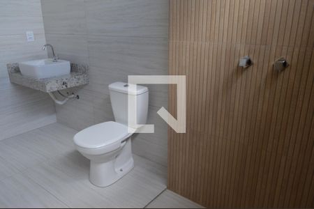 Banheiro da Suíte de casa à venda com 3 quartos, 250m² em Europa, Contagem