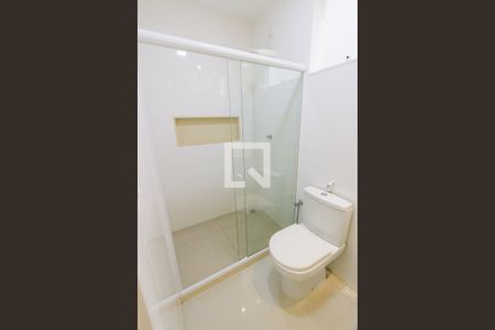 Casa à venda com 233m², 3 quartos e 1 vagaBanheiro