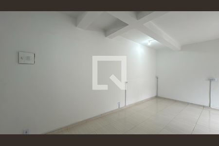 Sala de kitnet/studio para alugar com 1 quarto, 30m² em Cajuru, Curitiba