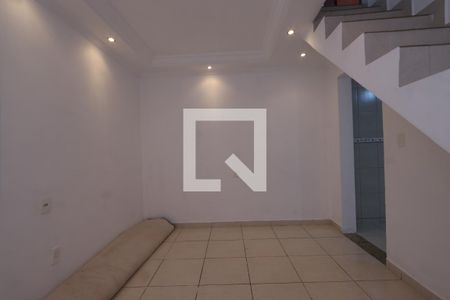 Casa para alugar com 320m², 5 quartos e 2 vagasSala - fundos