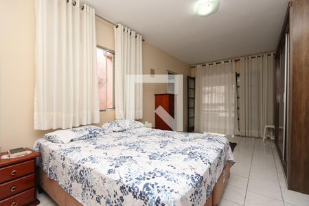 Suíte 1 de casa para alugar com 5 quartos, 320m² em Jardim Santa Terezinha (zona Leste), São Paulo