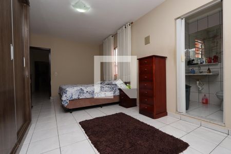 Suíte 1 de casa para alugar com 5 quartos, 320m² em Jardim Santa Terezinha (zona Leste), São Paulo