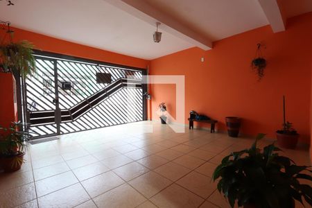 Garagem de casa para alugar com 5 quartos, 320m² em Jardim Santa Terezinha (zona Leste), São Paulo