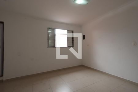 Casa para alugar com 320m², 5 quartos e 2 vagasSuíte 4 - fundos