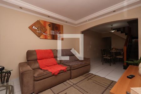 Sala de casa para alugar com 5 quartos, 320m² em Jardim Santa Terezinha (zona Leste), São Paulo