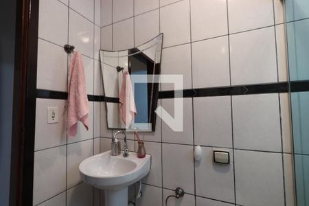 Casa para alugar com 320m², 5 quartos e 2 vagasBanheiro Social