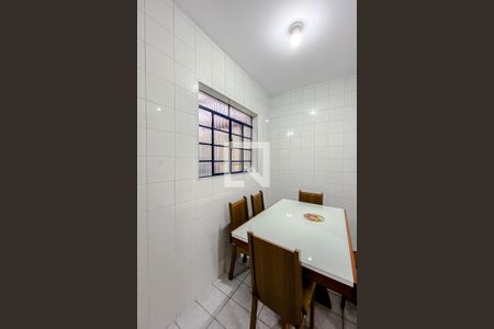 Casa para alugar com 70m², 1 quarto e 2 vagasCozinha