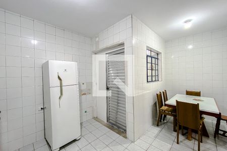 Casa para alugar com 70m², 1 quarto e 2 vagasCozinha