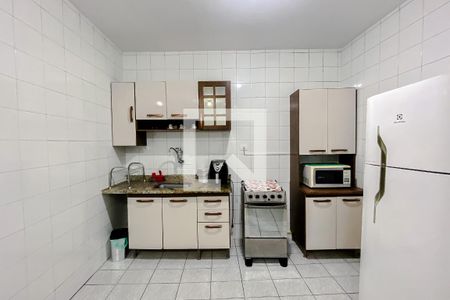 Casa para alugar com 70m², 1 quarto e 2 vagasCozinha
