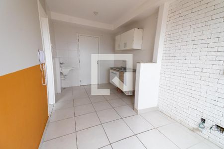 Sala / Cozinha de apartamento para alugar com 1 quarto, 27m² em Jardim Planalto, São Paulo