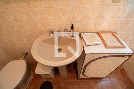 Casa à venda com 146m², 3 quartos e 2 vagas Casa à venda com 146m², 3 quartos e 2 vagasBanheiro