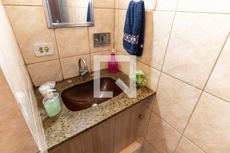 Casa à venda com 155m², 3 quartos e 2 vagasBanheiro