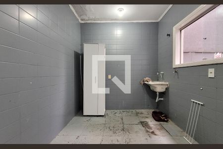 Casa à venda com 188m², 3 quartos e 3 vagas Casa à venda com 188m², 3 quartos e 3 vagasLavanderia