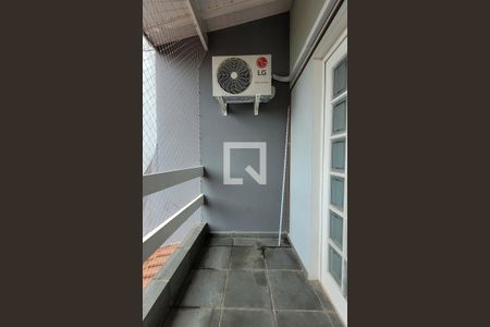 Casa à venda com 188m², 3 quartos e 3 vagas Casa à venda com 188m², 3 quartos e 3 vagasSacada