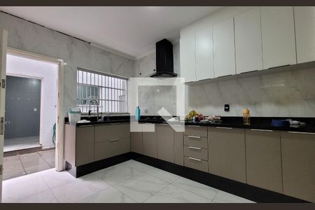 Casa à venda com 188m², 3 quartos e 3 vagas Casa à venda com 188m², 3 quartos e 3 vagasCozinha