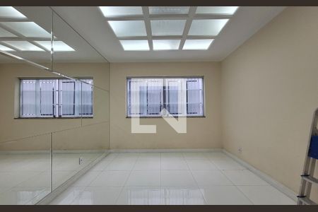 Casa à venda com 188m², 3 quartos e 3 vagas Casa à venda com 188m², 3 quartos e 3 vagasSala 2