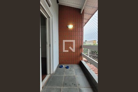 Casa à venda com 188m², 3 quartos e 3 vagas Casa à venda com 188m², 3 quartos e 3 vagasSacada