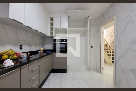 Casa à venda com 188m², 3 quartos e 3 vagas Casa à venda com 188m², 3 quartos e 3 vagasCozinha