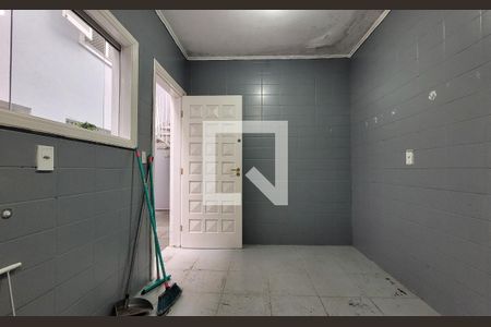 Casa à venda com 188m², 3 quartos e 3 vagas Casa à venda com 188m², 3 quartos e 3 vagasLavanderia