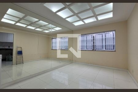 Casa à venda com 188m², 3 quartos e 3 vagas Casa à venda com 188m², 3 quartos e 3 vagasSala 2