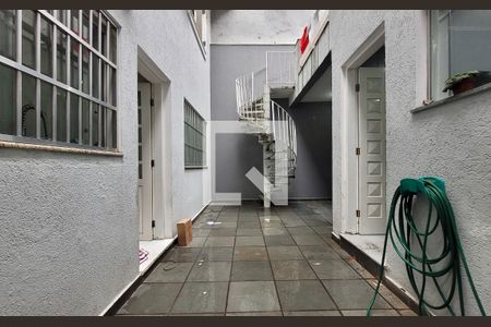 Casa à venda com 188m², 3 quartos e 3 vagas Casa à venda com 188m², 3 quartos e 3 vagasQuintal