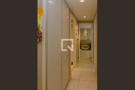 Apartamento à venda com 90m², 3 quartos e 1 vaga Apartamento à venda com 90m², 3 quartos e 1 vagaCorredor