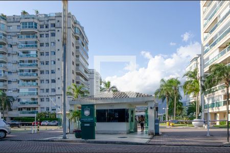 Apartamento à venda com 90m², 3 quartos e 1 vaga Apartamento à venda com 90m², 3 quartos e 1 vagaFachada e portaria