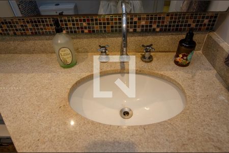 Apartamento à venda com 90m², 3 quartos e 1 vaga Apartamento à venda com 90m², 3 quartos e 1 vagaBanheiro social