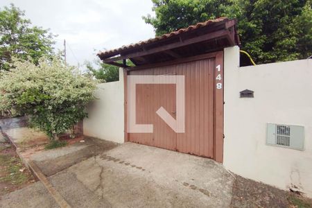 Casa para alugar com 80m², 2 quartos e 2 vagas Casa para alugar com 80m², 2 quartos e 2 vagasFachada
