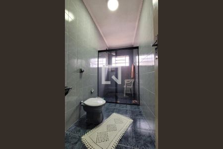 Casa à venda com 208m², 3 quartos e 3 vagasBanheiro