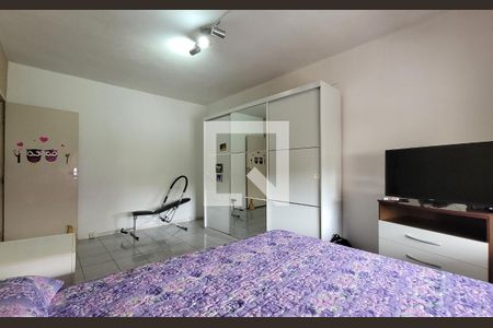 Casa à venda com 208m², 3 quartos e 3 vagasQuarto 2