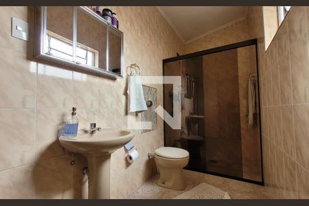 Casa à venda com 208m², 3 quartos e 3 vagasBanneiro da suíte