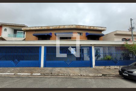 Casa à venda com 208m², 3 quartos e 3 vagasFachada