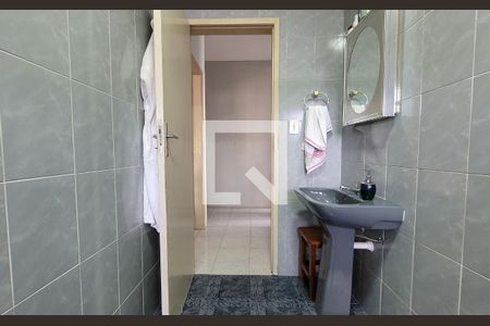 Casa à venda com 208m², 3 quartos e 3 vagasBanheiro