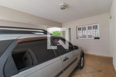 Casa à venda com 270m², 3 quartos e 4 vagas Casa à venda com 270m², 3 quartos e 4 vagasGaragem