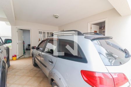 Casa à venda com 270m², 3 quartos e 4 vagas Casa à venda com 270m², 3 quartos e 4 vagasGaragem