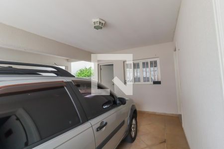Casa à venda com 270m², 3 quartos e 4 vagas Casa à venda com 270m², 3 quartos e 4 vagasGaragem