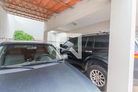 Casa à venda com 270m², 3 quartos e 4 vagas Casa à venda com 270m², 3 quartos e 4 vagasGaragem