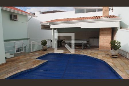 Casa à venda com 300m², 5 quartos e 4 vagasÁrea externa 