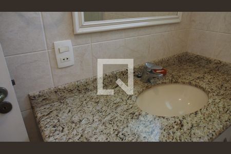 Casa à venda com 300m², 5 quartos e 4 vagasBanheiro da Suíte 3