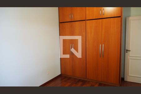 Casa à venda com 300m², 5 quartos e 4 vagasQuarto 4 - Suíte