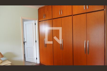 Casa à venda com 300m², 5 quartos e 4 vagasQuarto 2 - Suíte