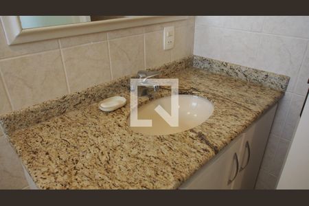 Casa à venda com 300m², 5 quartos e 4 vagasBanheiro da Suíte 4