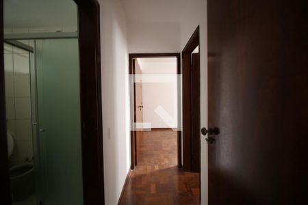 Corredor de apartamento para alugar com 2 quartos, 130m² em Vila Mariana, São Paulo